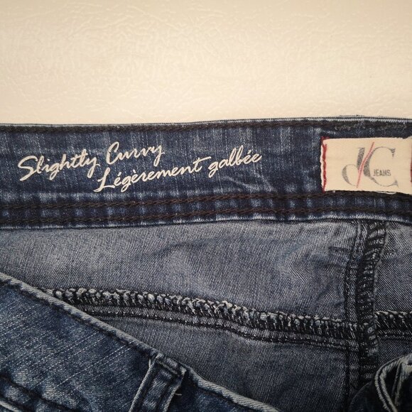 DC Jeans Ladies Size 20 Medium Wash Slightly Curvy Distressed Front Jeans - Picture 3 of 10